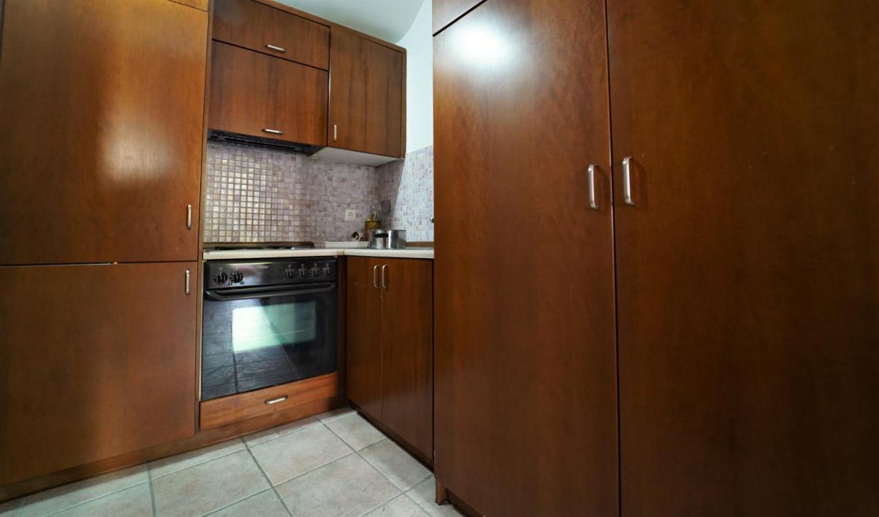 Hotel Tourist Парга Экстерьер фото