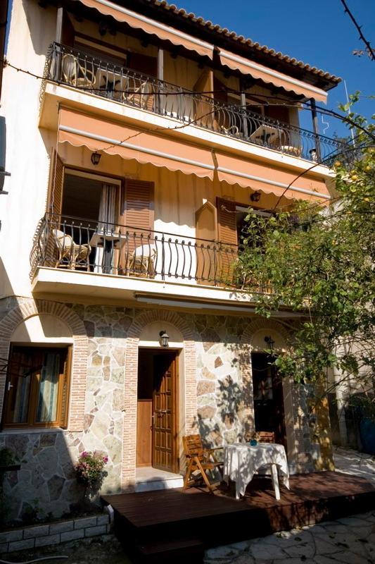 Hotel Tourist Парга Экстерьер фото